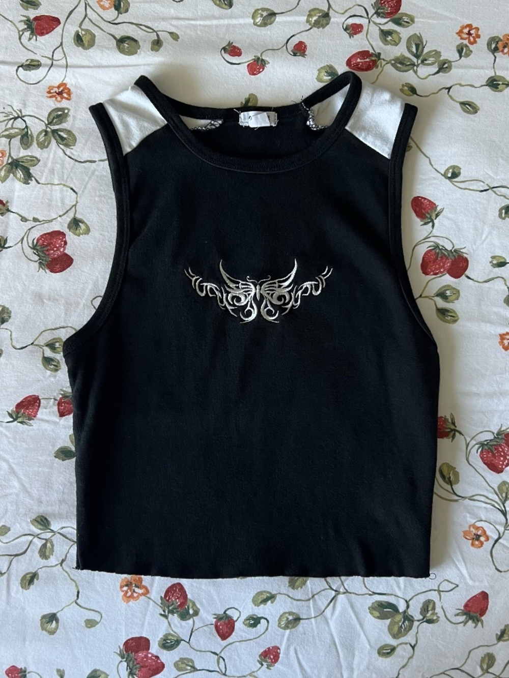 garage black and white butterfly top